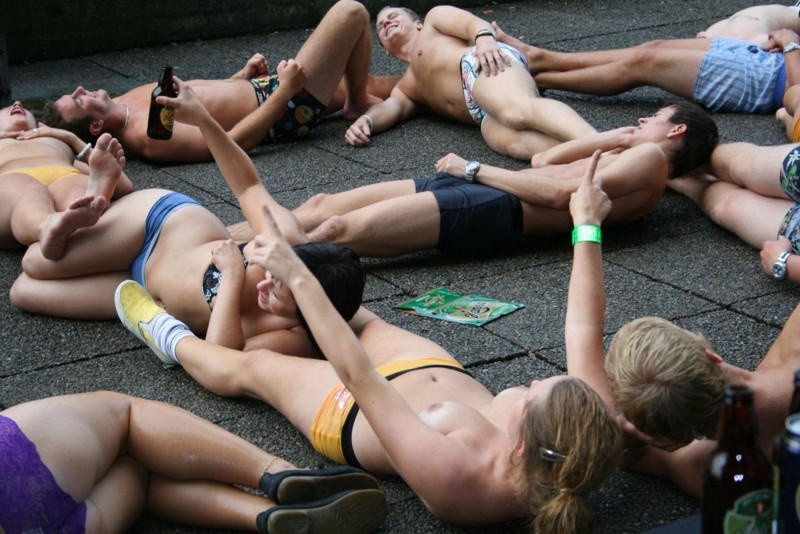 Pics of campus hotties having fun and getting wild in spring break #76398160