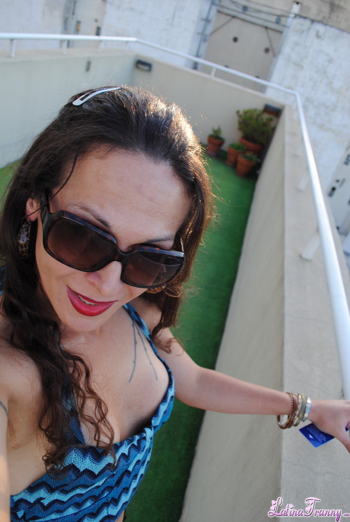 Sexy Nicole posing on the rooftop #78014494