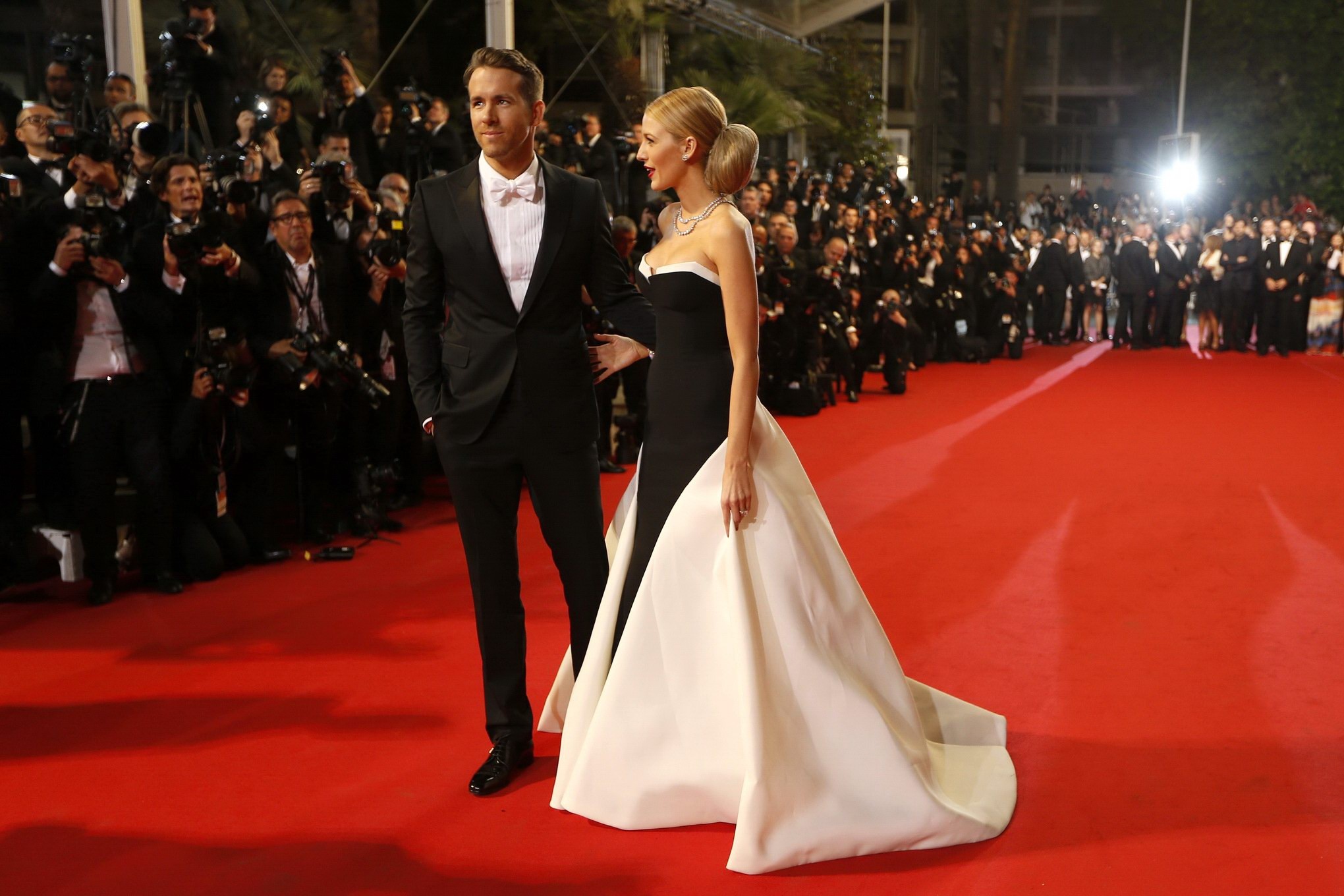 Blake Lively showing huge cleavage at the Captives premiere in Cannes #75196277
