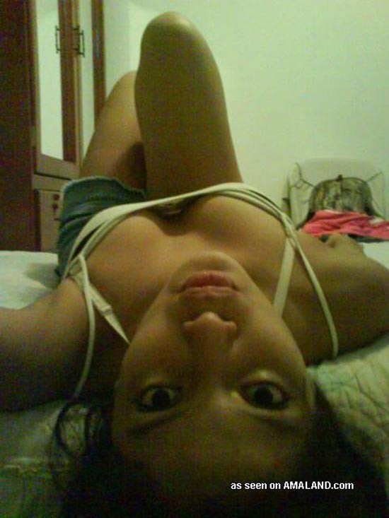 Mexican hottie posing seductively on cam #77960631