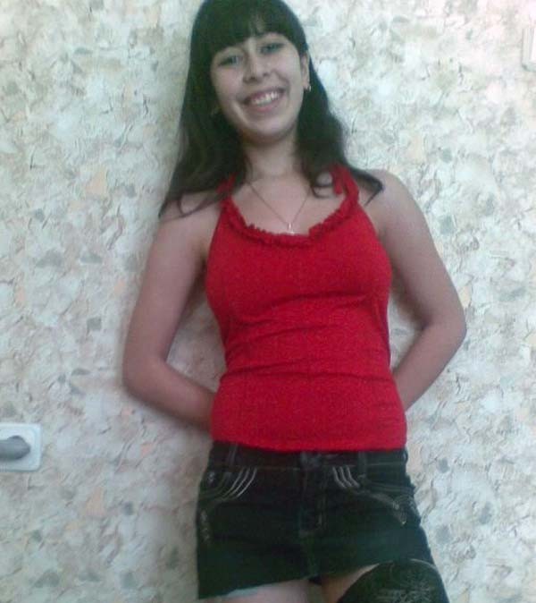 Amateur Latina cutie's sexy selfpics #77956273