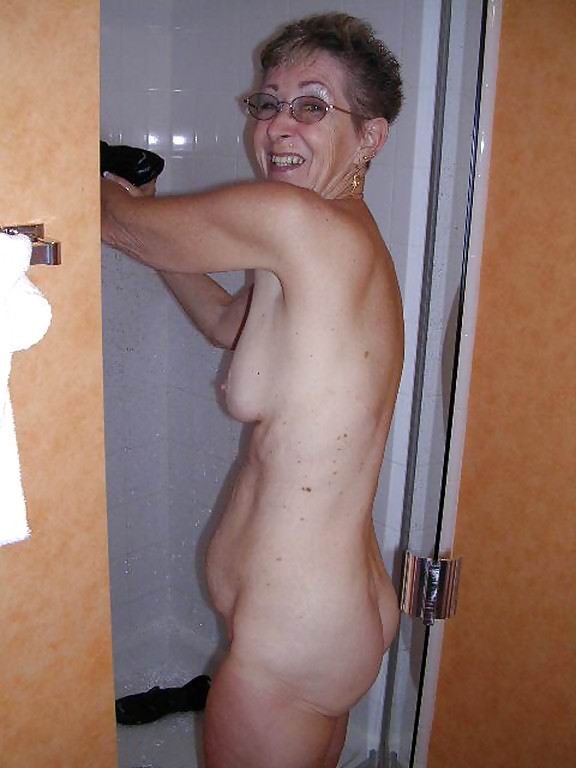 hort amateur grannies posing and in action #67225073