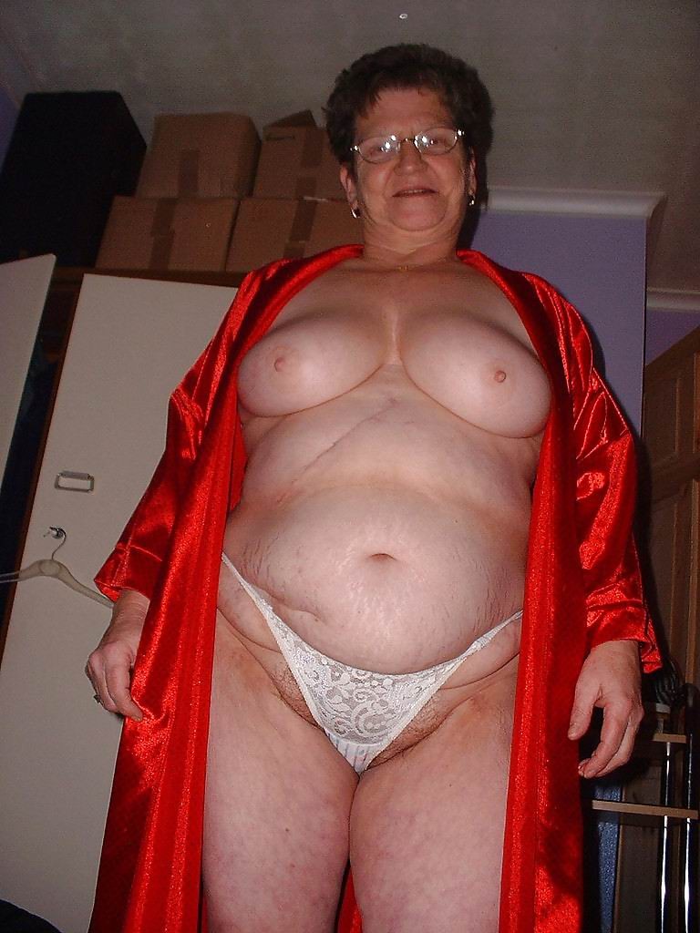 hort amateur grannies posing and in action #67225114