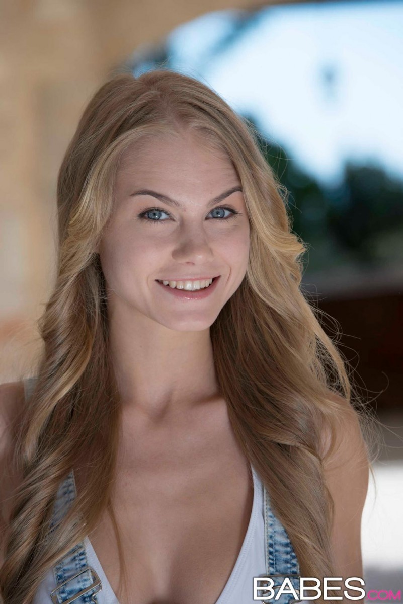 Busty fit blonde with awesome tits #70731163