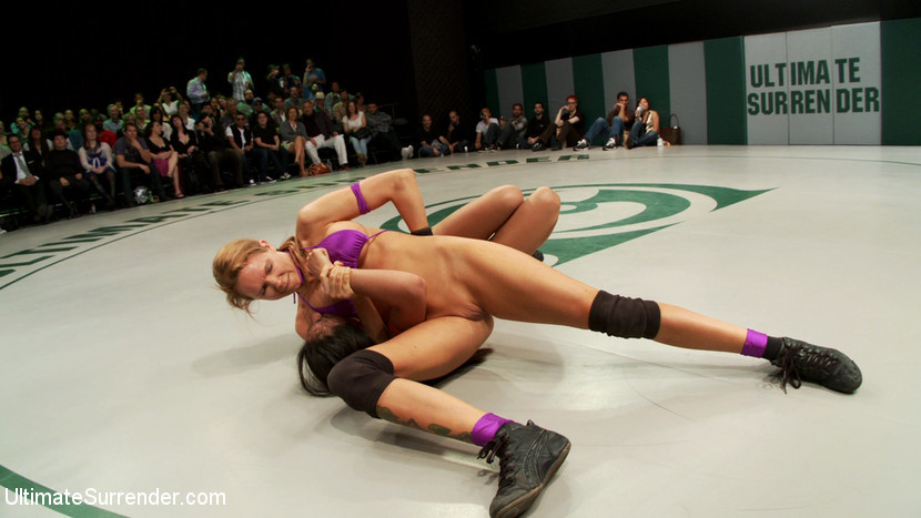 The epic battle is on, 4 girls non-scripted live Tag Team Action. Brutal action, #70717044