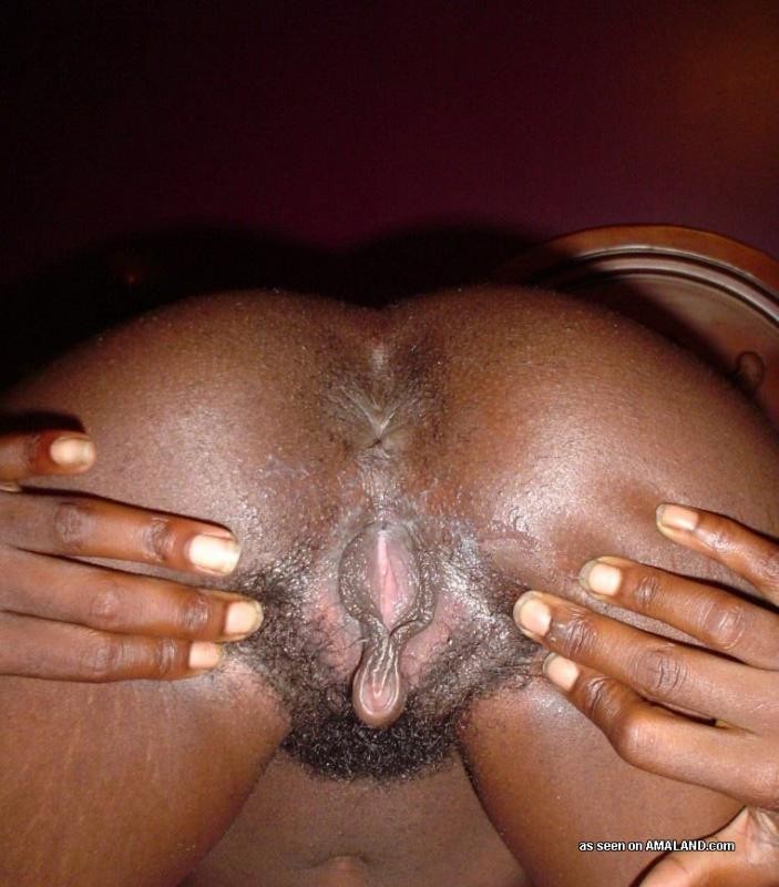 Hardcore black chick gets wild on cam while posing sleazy #73299762