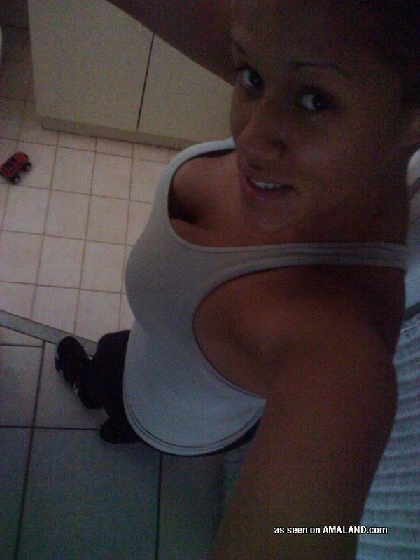 Collection of selfpics of sexy amateur Latinas #77956150