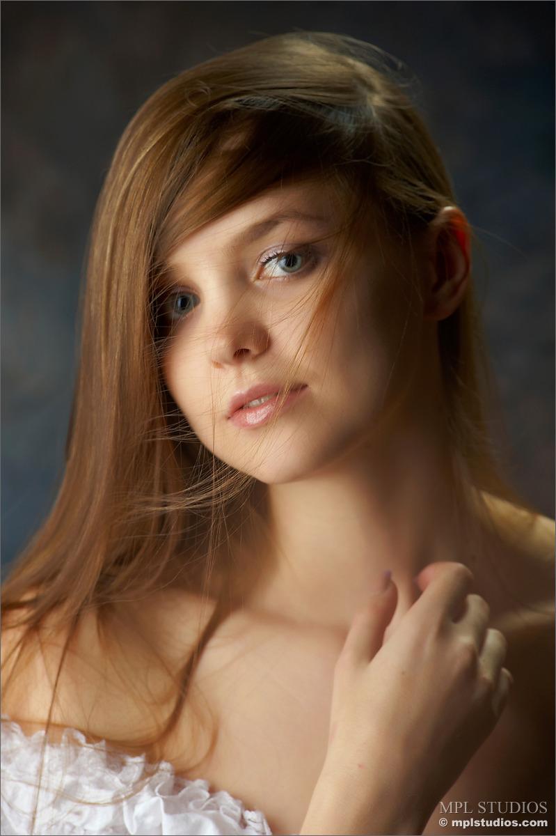 MPL Studios Presents Amelie in "Into Your Dreams" #53095769