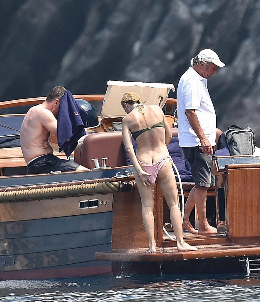 Gillian Anderson Nip Slip #79535085
